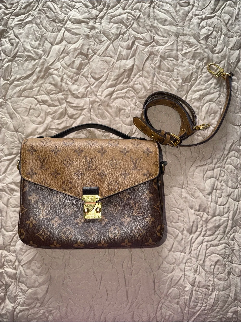 Two-Tone Shoulder Bag in Brown/Tan